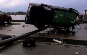 Торнадо пройшовся в районі військово-морської бази Кінгс-бей у штаті Джорджія