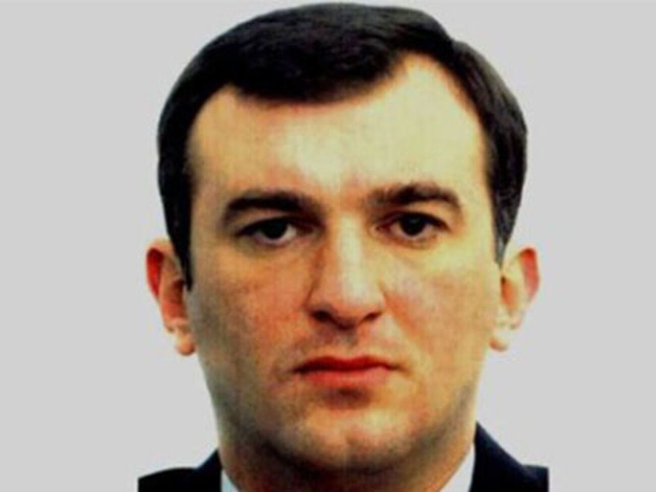 Кардава обвиняется в Грузии в совершении убийств, пытках и насильственных действия сексуального характера в отношении заключенных, организации тайной слежки за политическими оппонентами, присвоении госсредств