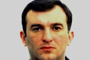 Кардава обвиняется в Грузии в совершении убийств, пытках и насильственных действия сексуального характера в отношении заключенных, организации тайной слежки за политическими оппонентами, присвоении госсредств