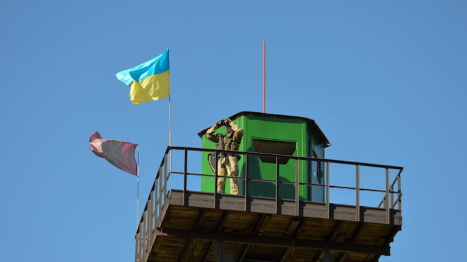 В случае отказа во въезде украинские пограничники поясняют его причину и выдают соответствующую карточку