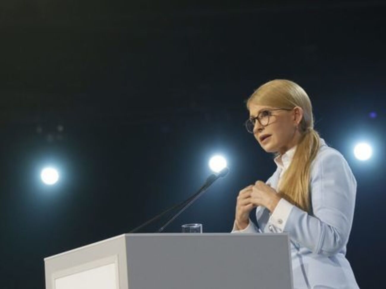 Тимошенко: Мы обязаны в закрытом режиме заслушать президента, секретаря СНБО, главных силовиков