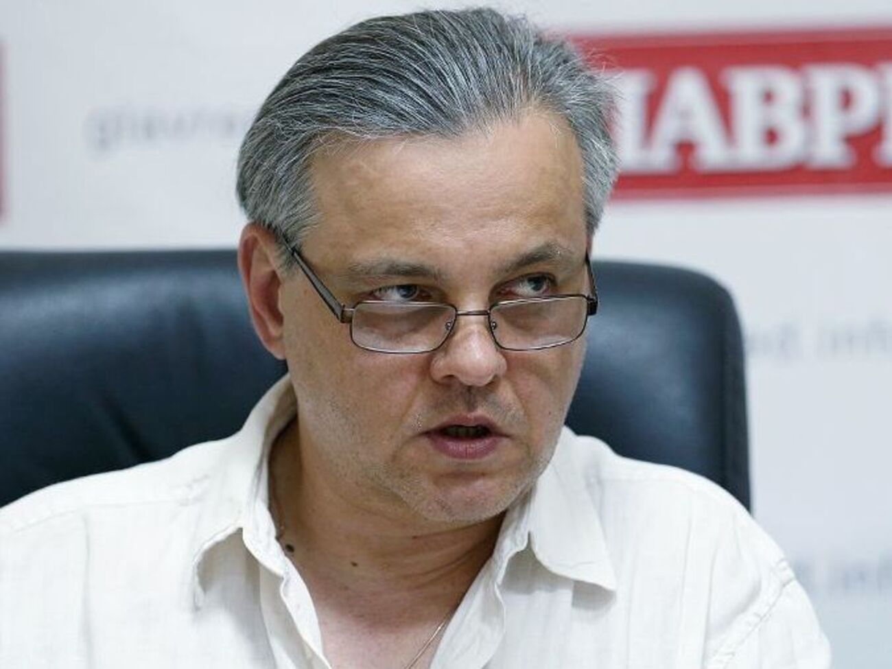 Рахманин:&nbsp;Неопределенность непозволительна в любом законе, а когда речь идет о такой чувствительной вещи как военное положение, она запрещена
