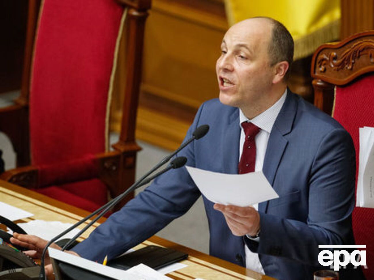 Парубий: Полагаю, Верховная Рада согласится, чтобы мы безотлагательно перешли к рассмотрению данного вопроса