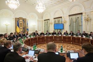 Суд надав правоохоронцям, які мають допуск до держтаємниці, тимчасовий доступ із можливістю вилучення рішення РНБО й указу президента про перехід кораблів ВМС України з Чорного в Азовське море