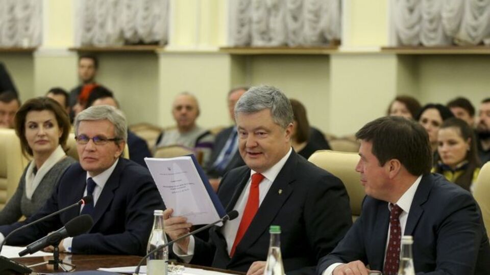 Совещание под руководством Порошенко проходит в Международный день людей с инвалидностью