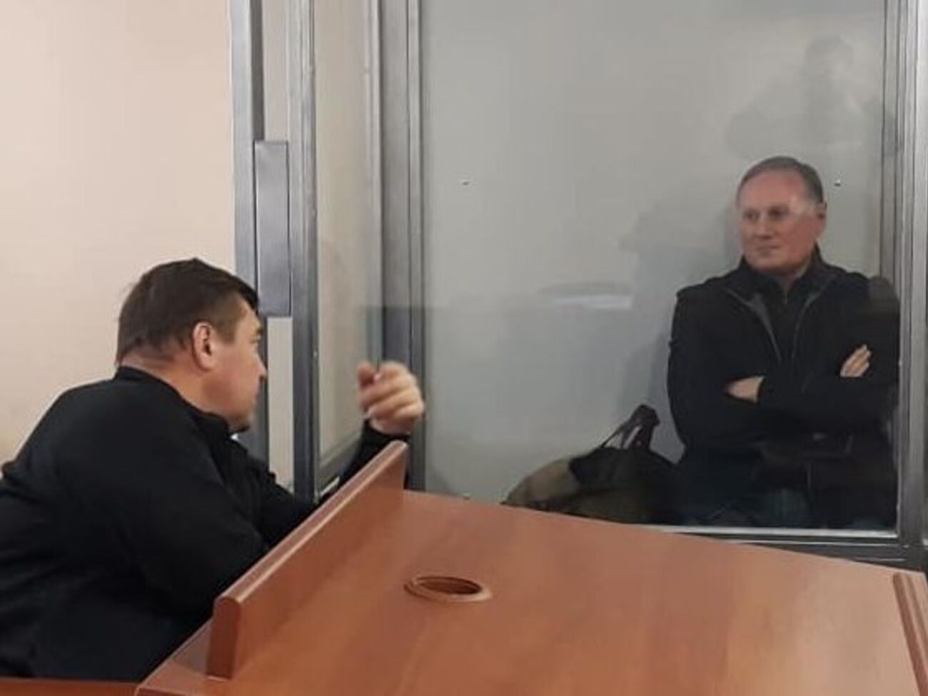 Ефремов (справа) более двух лет находится под стражей