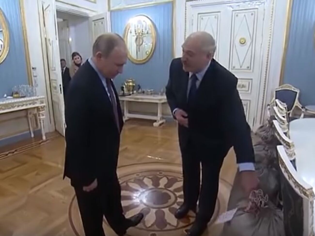 Лукашенко заявил, что они с Путиным надоесть друг другу не могут