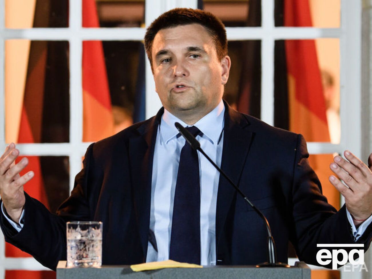 Климкин: Готовлю домашний майонез и переключаю каналы