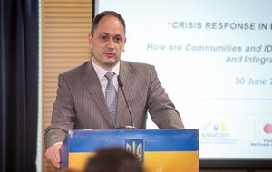 Черниш повідомив, що більше ніж третина співробітників його міністерства – переселенці