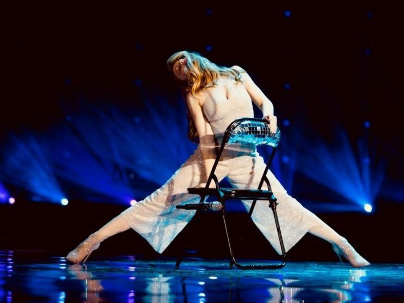 Тина Кароль исполнила отрывки 13 песен из своего репертуара