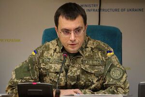 Омелян: Частково розблоковані порти Бердянськ та Маріуполь