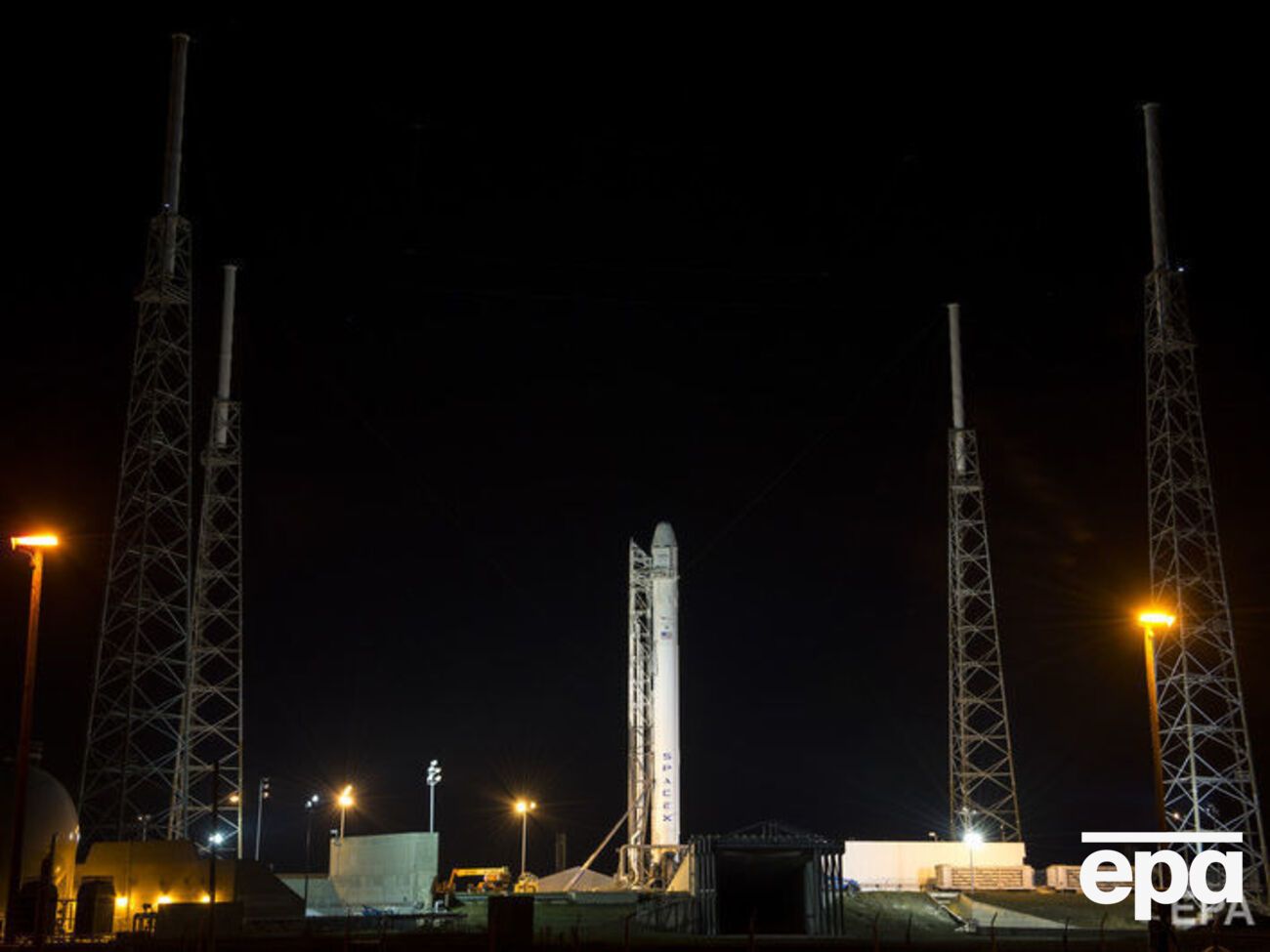 Космический корабль стартует с мыса Канаверал во Флориде