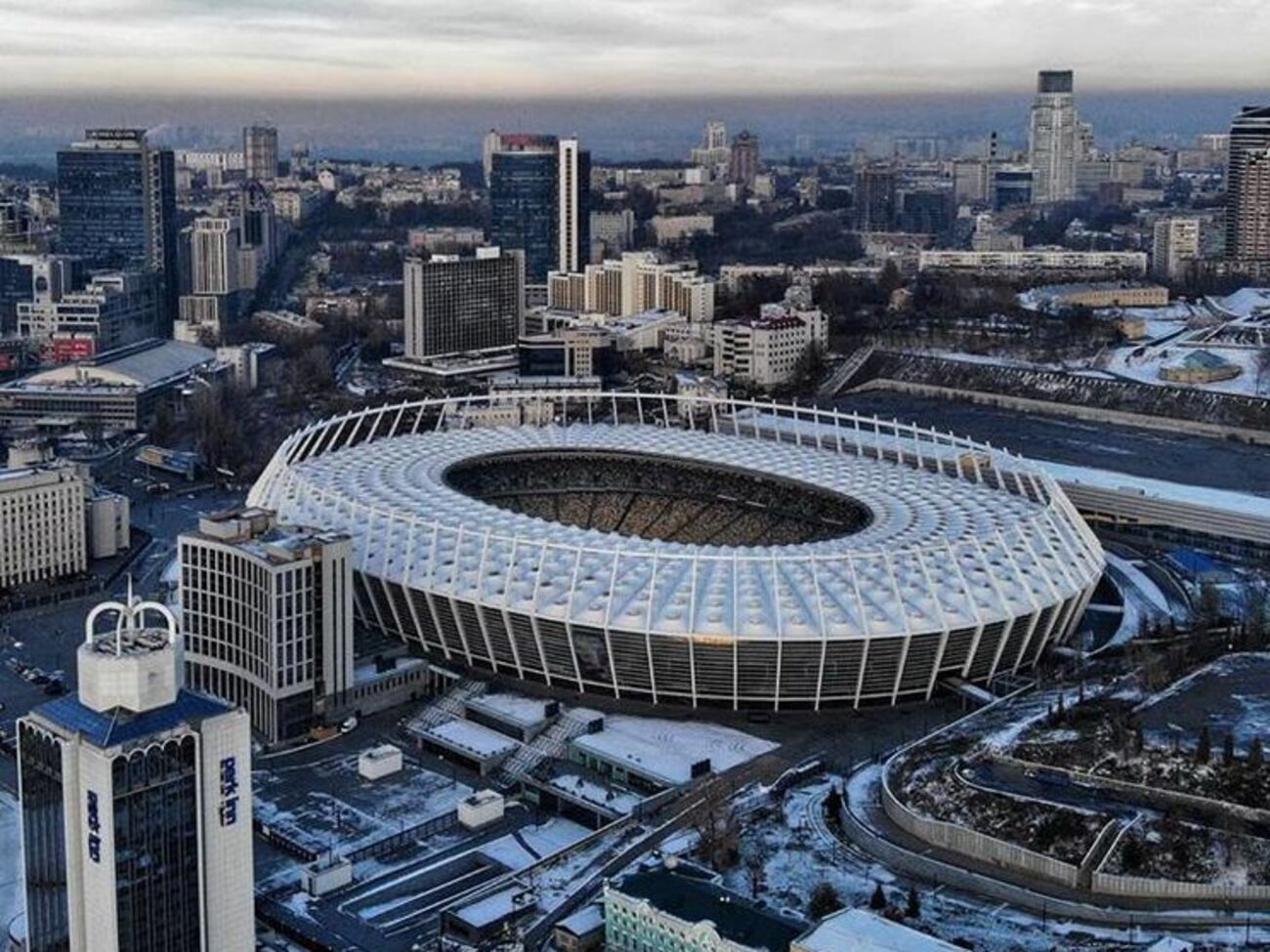 Матч начнется в 22.00 на НСК "Олимпийский"