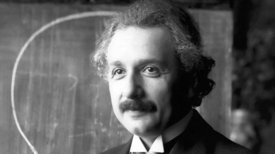 Альберт Ейнштейн – лауреат Нобелівської премії з фізики 1921 року