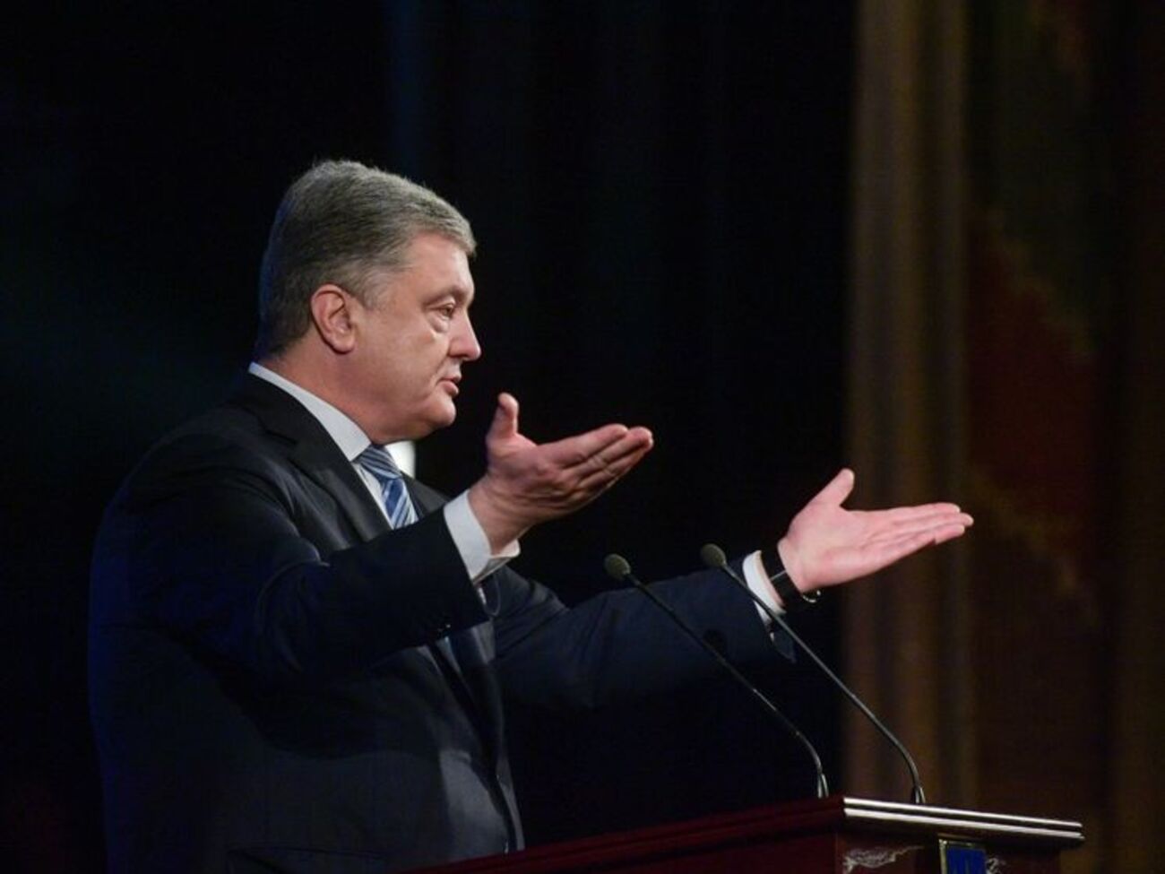 Порошенко: Я рад обнародовать дату объединительного собора