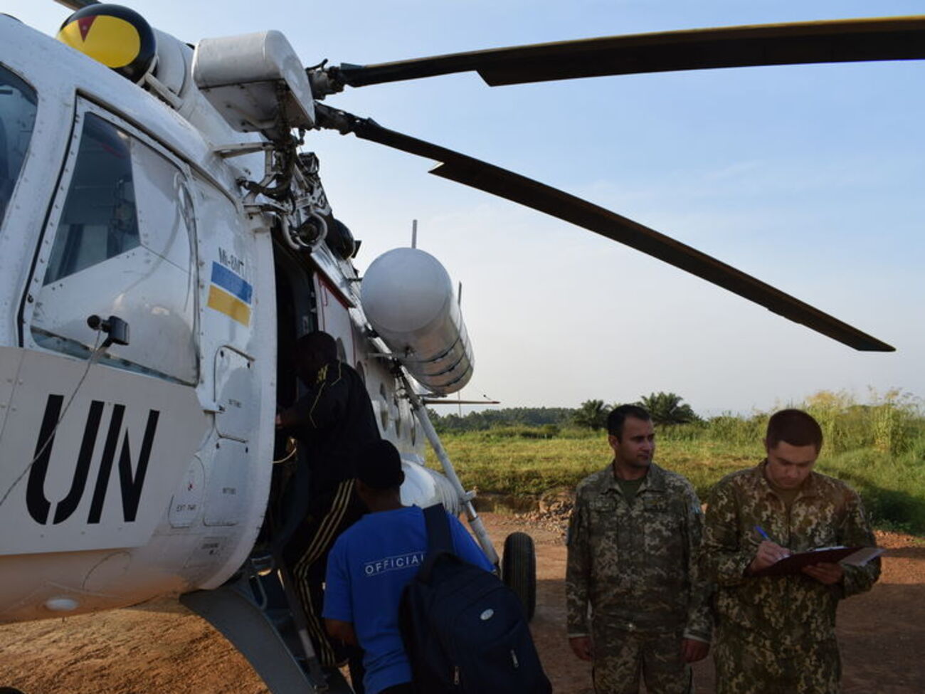 Миротворця було виявлено й евакуйовано екіпажем українського військового вертольота