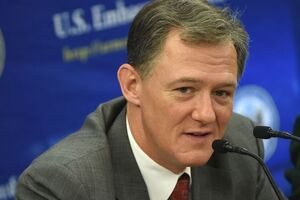 Кент: Украине стоит взвесить, не пойдет ли Россия на новое нарушение своих международных обязательств