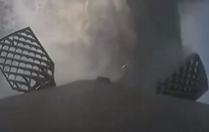 Посадковий ступінь опустився у воду