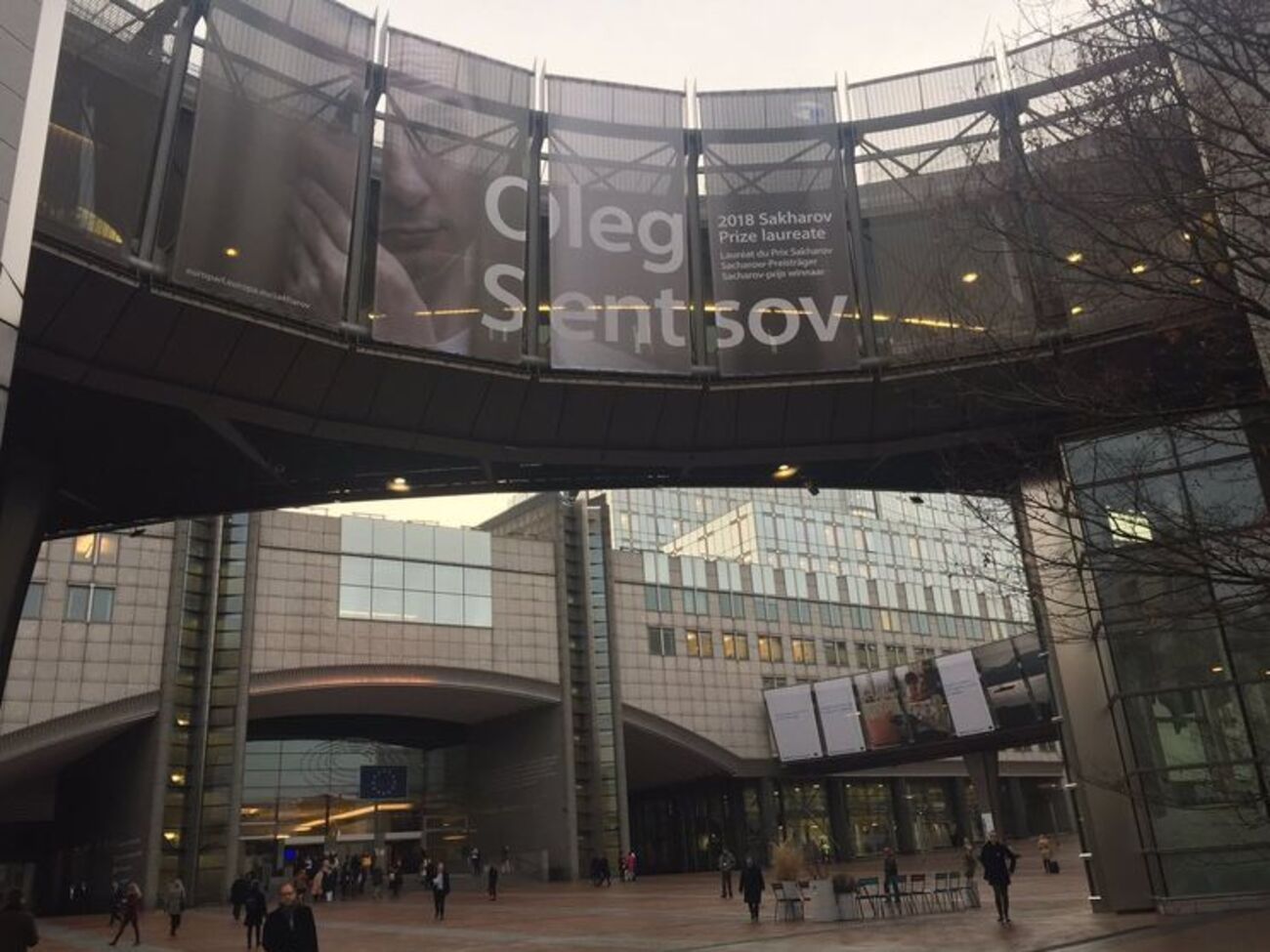 На вручение премии приедут сестра и адвокат Сенцова