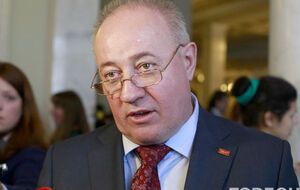 Договір із Росією вмирав своєю смертю. Жодних законів не потрібно було. Але гаранту потрібні подвиги!