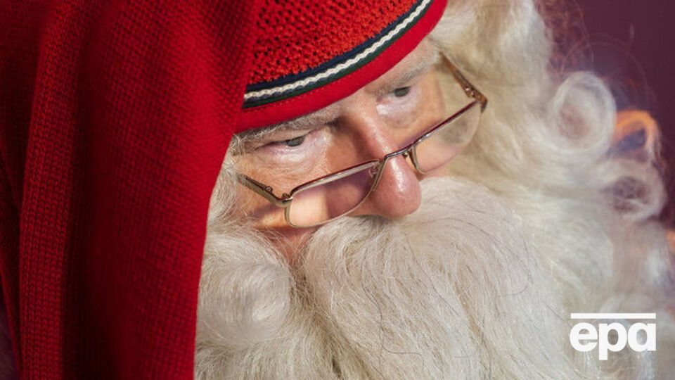 Руководитель начальной школы после инцидента сообщила, что верит в существование Санта-Клауса