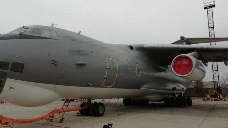 Зловмисники сховали товари військового призначення у літак Іл-76, який мав вилетіти в одну із центральноафриканських країн