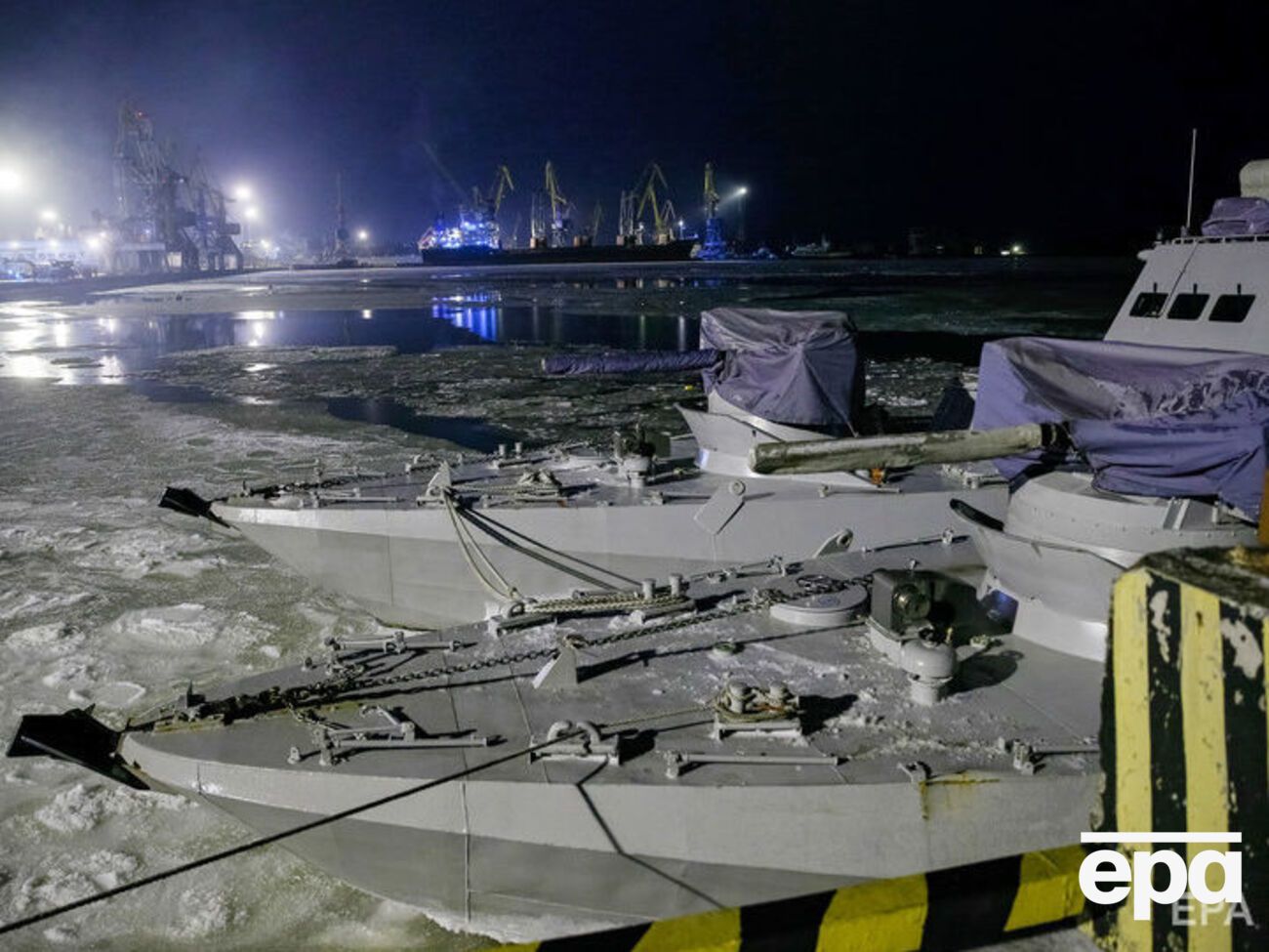 Полторак заявил, что Украина не может себе позволить сдать Азовское море оккупантам