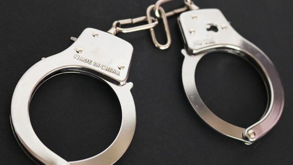 Сбежавшего мужчину разыскивает полиция