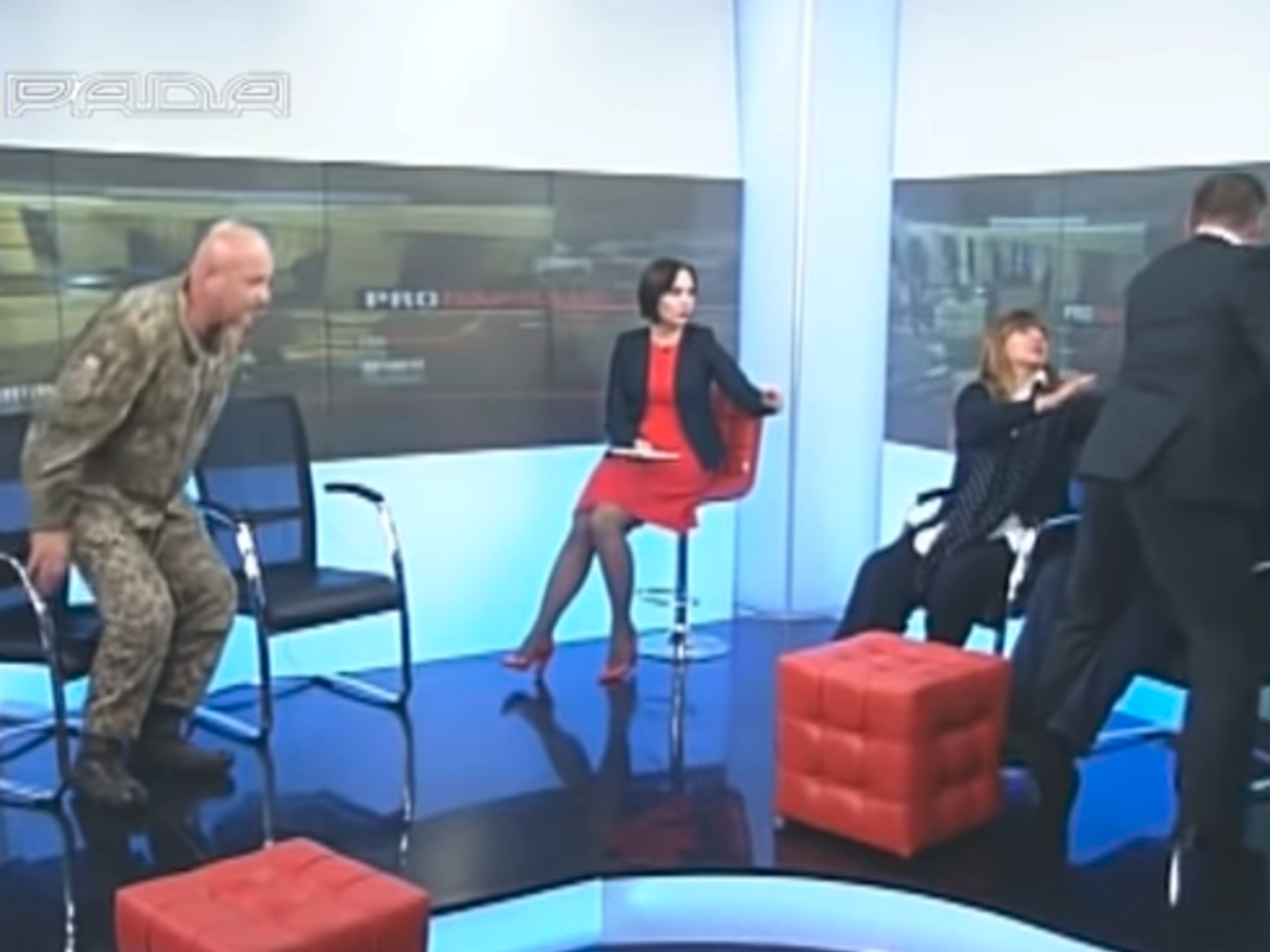 В эфире канала "Рада" произошла драка