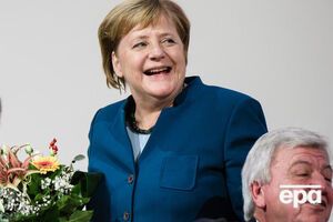 Меркель тепло вітали після прощальної промови перед делегатами з'їзду ХДС