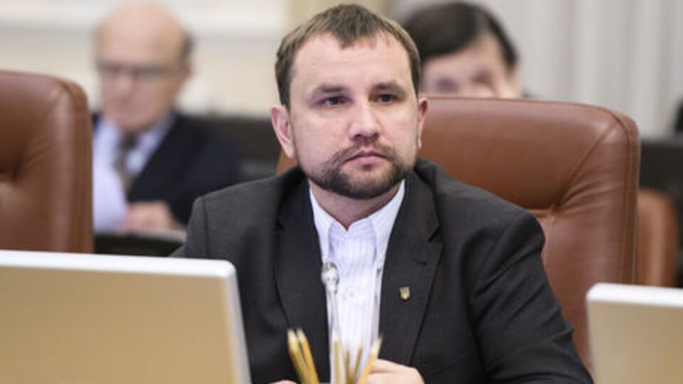 В'ятрович: У нас серед Героїв України є "червоні директори", люди, які зараз підтримують "ЛНР" і "ДНР"