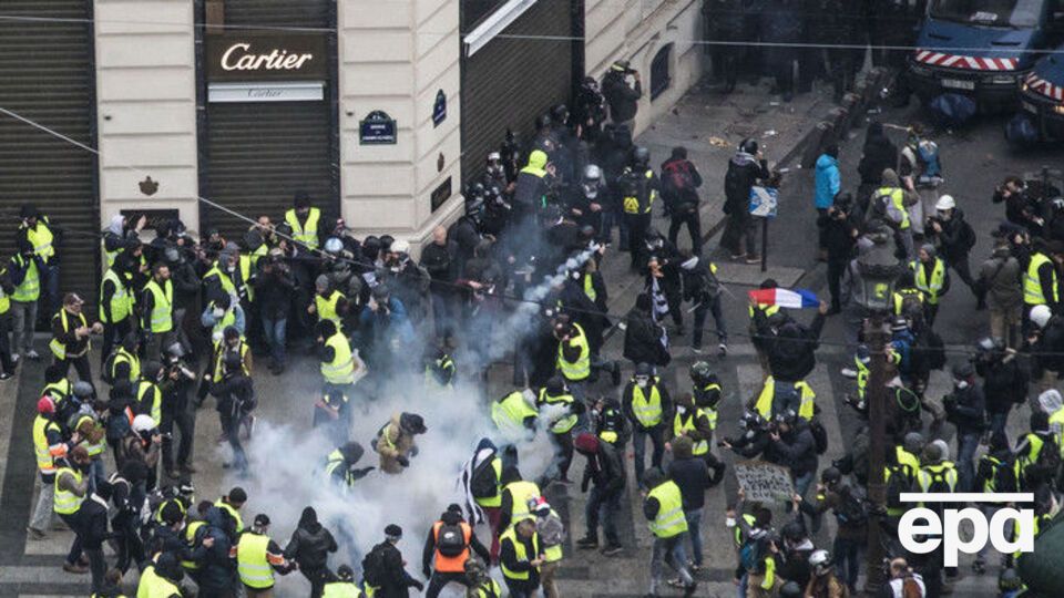 Протести переросли у заворушення 1 грудня
