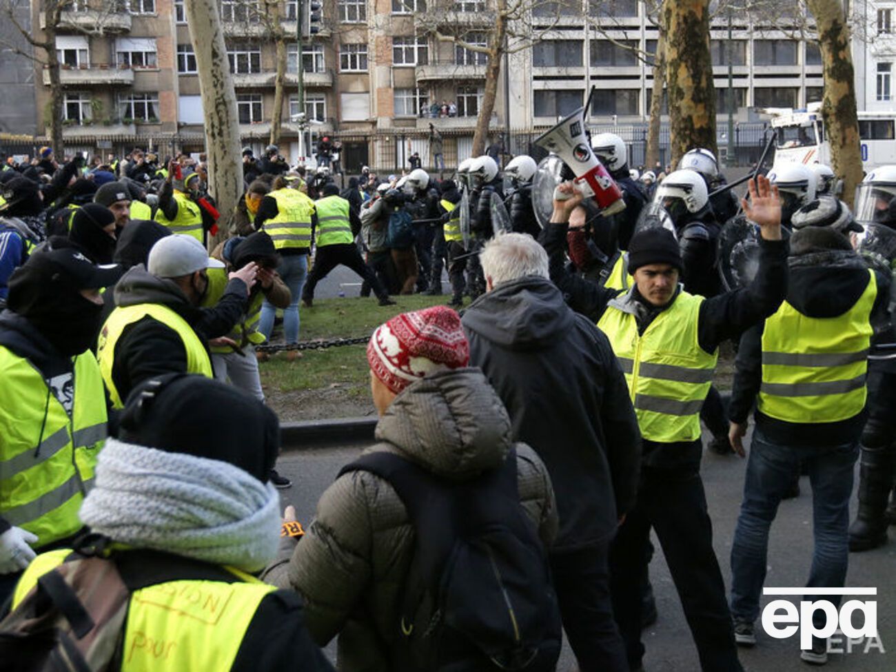 На акції протесту вийшло приблизно 500 осіб