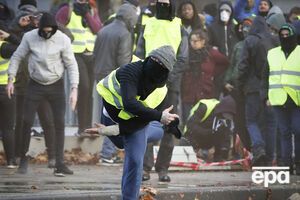 В СБУ заявили, что за спинами мирных демонстрантов во Франции действовали радикалы, которых поддерживает РФ