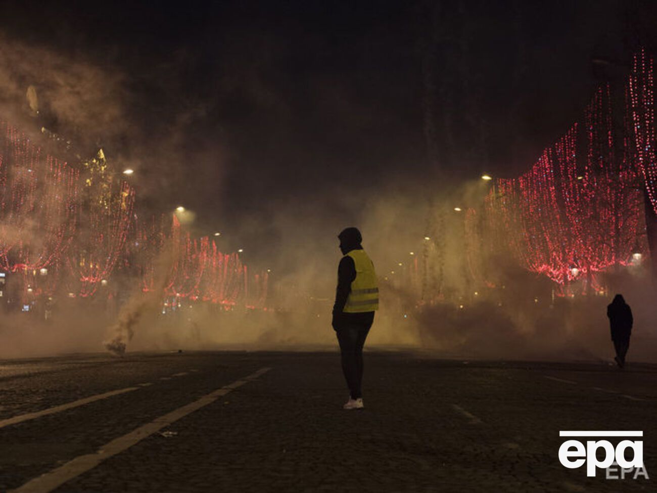 Во Франции 8 декабря продолжались протесты