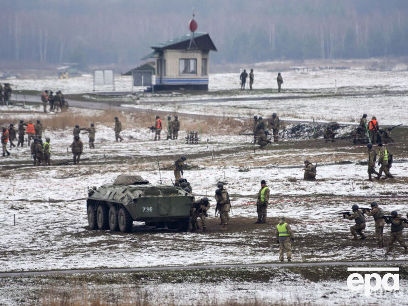 В Яворове находится крупный военный полигон