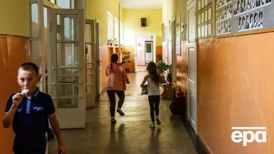 У київських школах можуть зупиняти навчання через грип