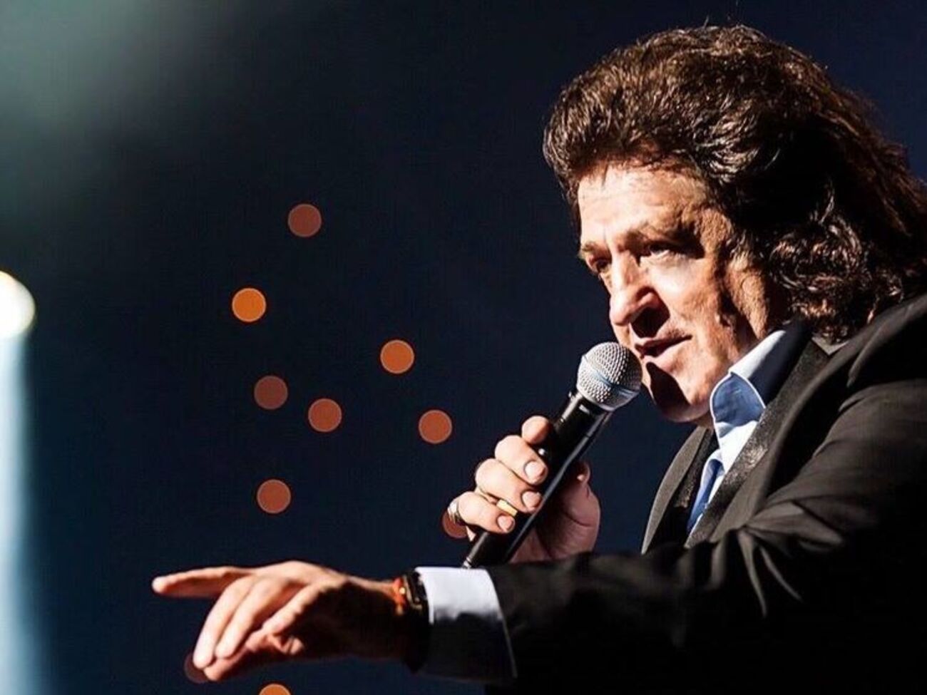 Бобул: Столько интересных людей вокруг &ndash; писателей, артистов, а что такое Апрель?