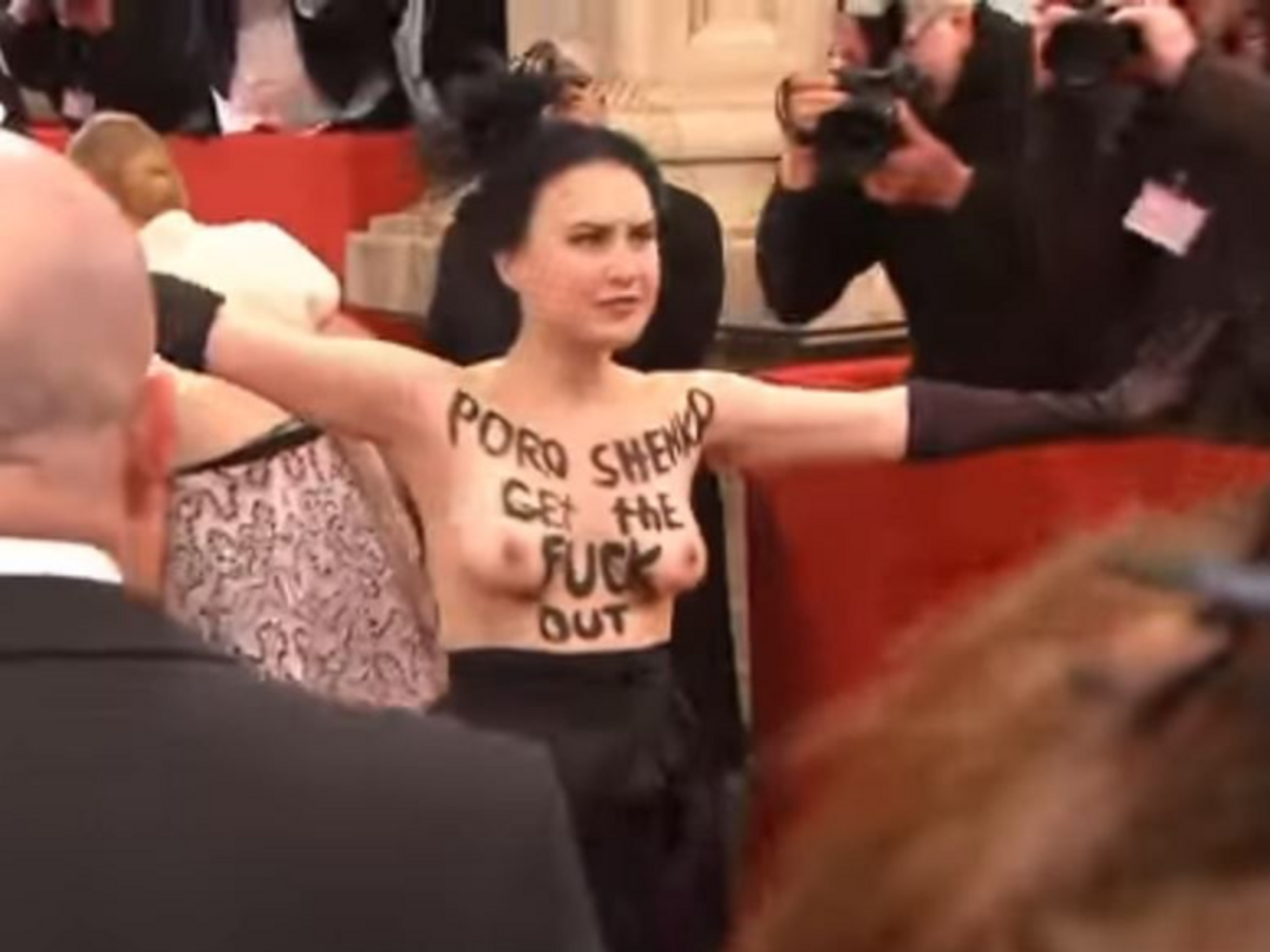 Посла РФ в Австрии заподозрили в сговоре с активисткой Femen