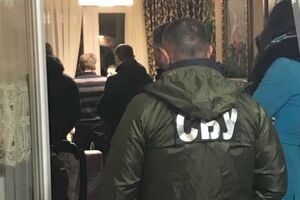 Адвокат требовал у матери обвиняемого в торговле наркотиками $6 тыс.