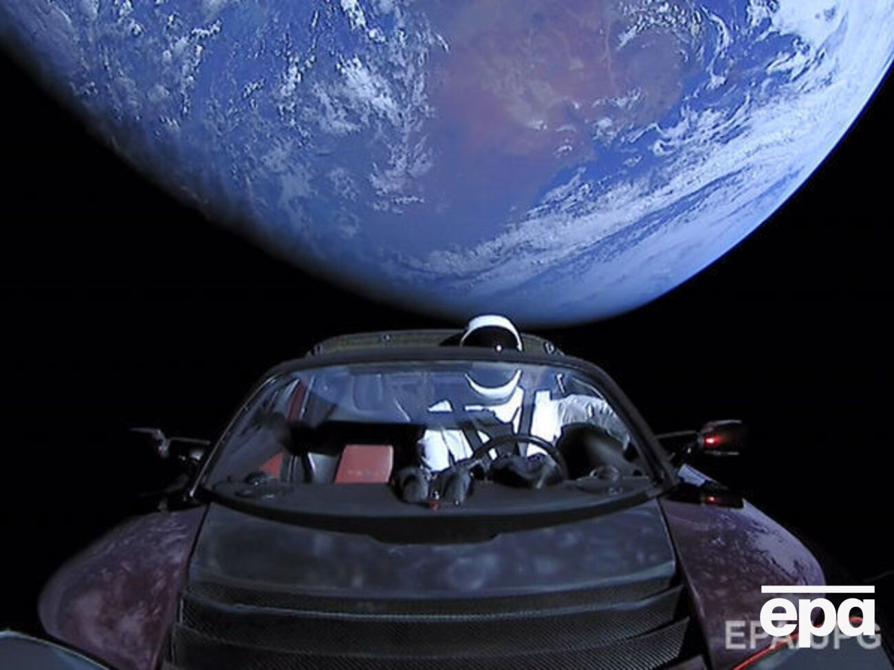 7 февраля Tesla Roadster, которую выпустили с борта ракеты-носителя Falcon Heavy,&nbsp;превысила&nbsp;орбиту Марса и начала движение к поясу астероидов