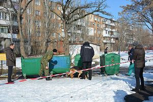 Жінка викинула тіло дитини в сміттєвий контейнер