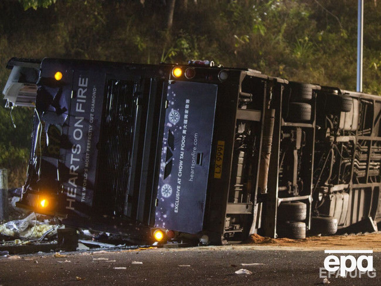 У Гонконзі сталася ДТП з автобусом