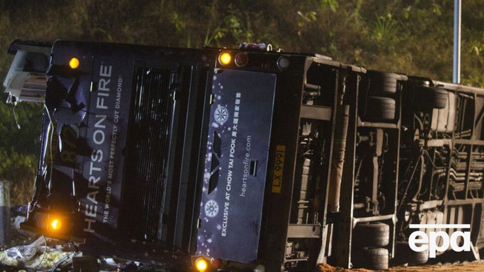 У Гонконзі сталася ДТП з автобусом