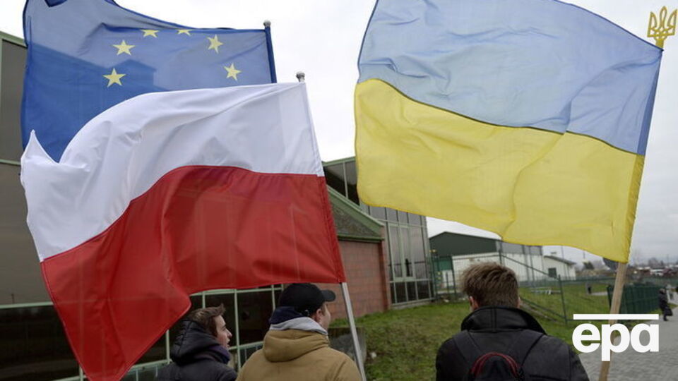 Издание пишет, что украинцы являются "коллективным героем польской экономики"