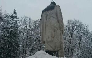 У Стрию пам'ятник Шевченка залишили без голови