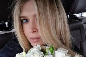 Брежнева: Как не сделать селфи в оперном театре с сестрой, тем более в свой день рождения!