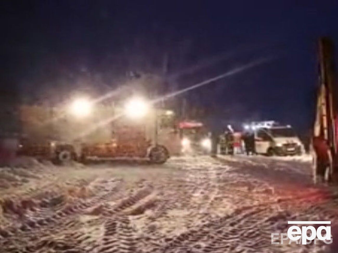 В ночь на 12 февраля МЧС России перевело операцию из разряда спасательной в поисковую