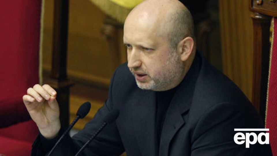 Турчинов заявив, що балотуватися у президенти не буде