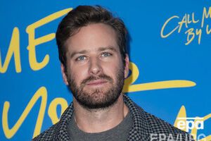 Хаммер сыграет бармена